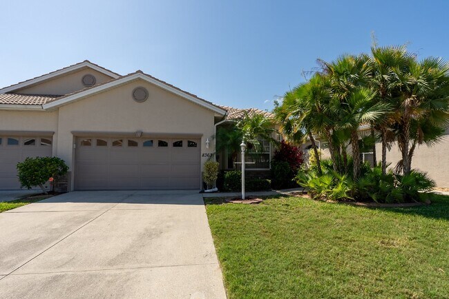 "Charming Englewood Gem: 2 Beds, 2 Baths in Oyster Creek Gated Golf Community