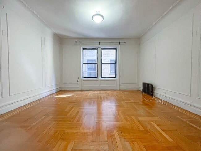 Building Photo - 664 W 163rd St Rental