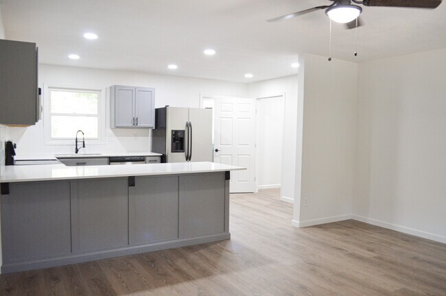 Photo - 21 Munster Dr