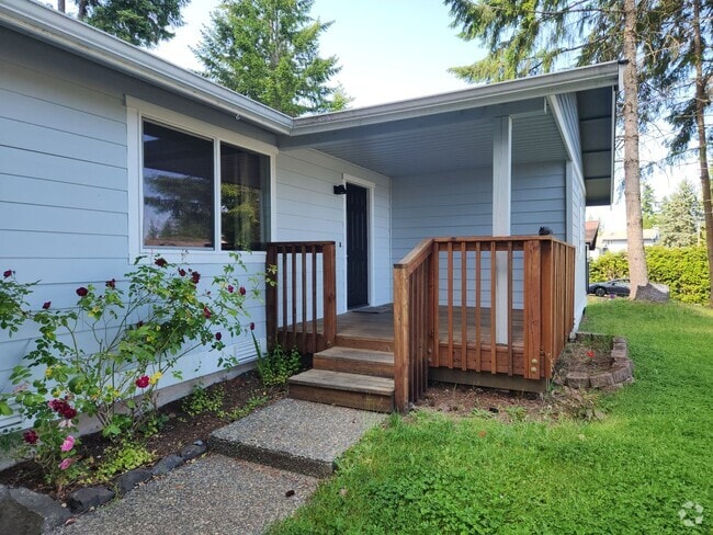 Building Photo - Rambler Available For Rent!! Rental