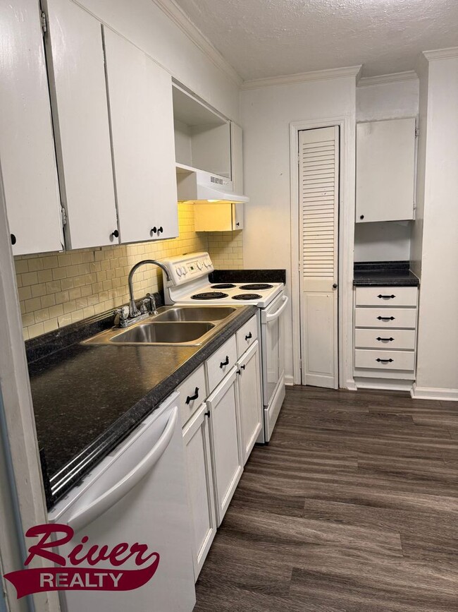 Photo - 2114 Telfair St