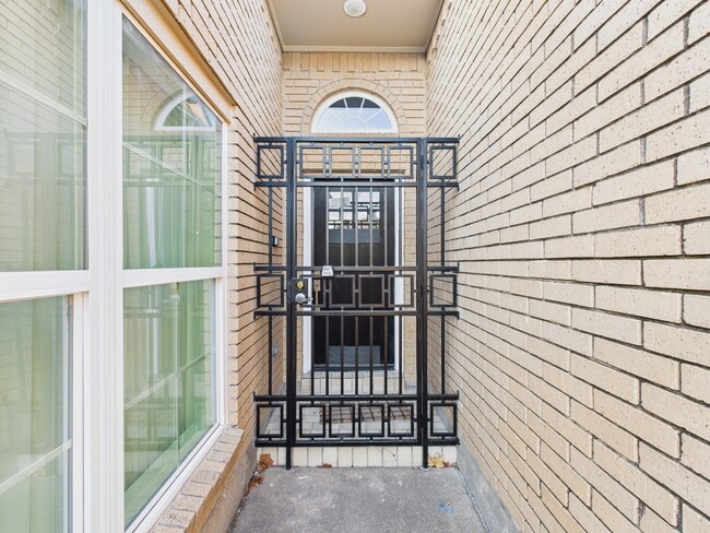 Photo - 7610 Hopewell Ln