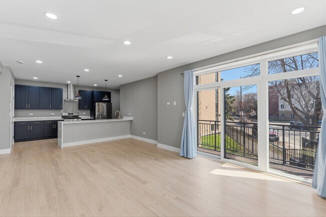 Photo - 7428 N Rogers Ave Unit 1S