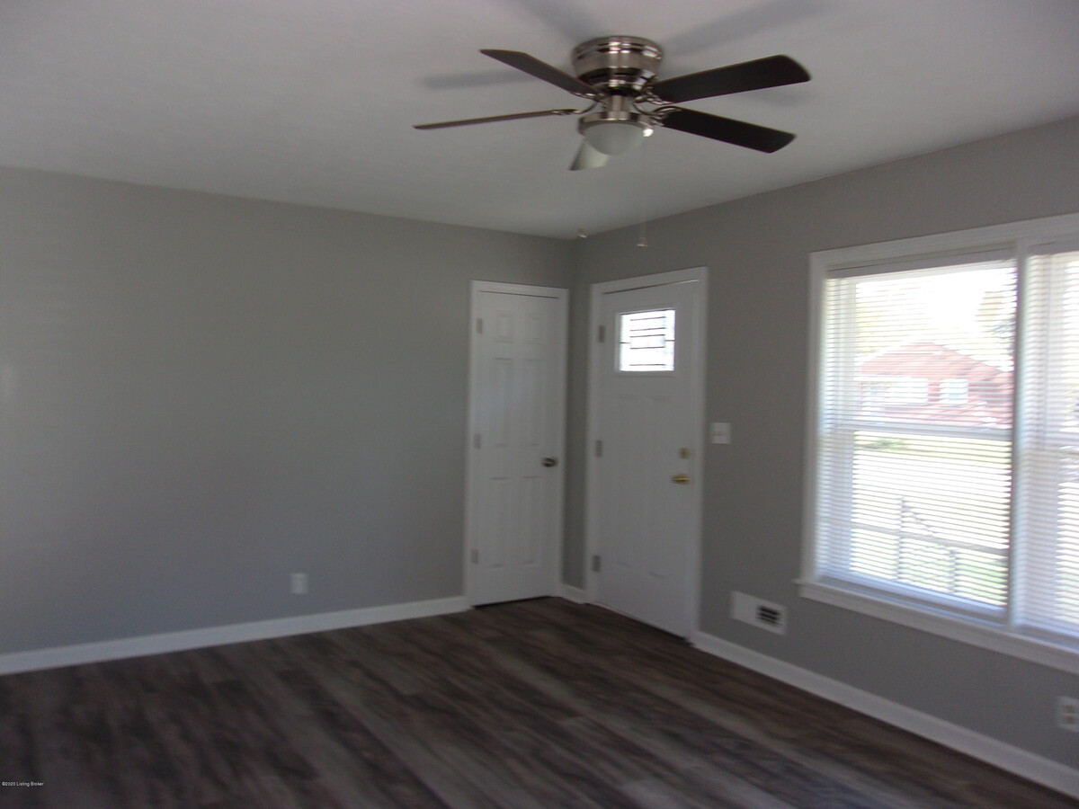 Photo - 4512 Janice Way