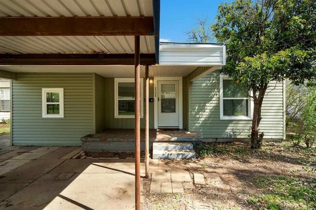 Photo - 2508 Fain St Casa
