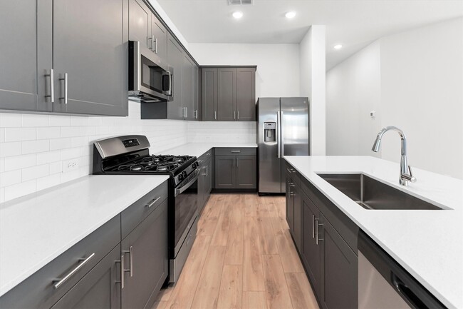 Photo - 16930 Tulip Row Ln