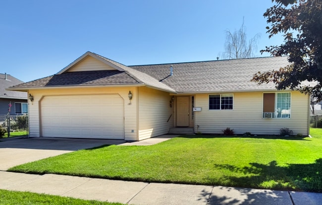 Photo - Lovely Kalispell home with a garage
