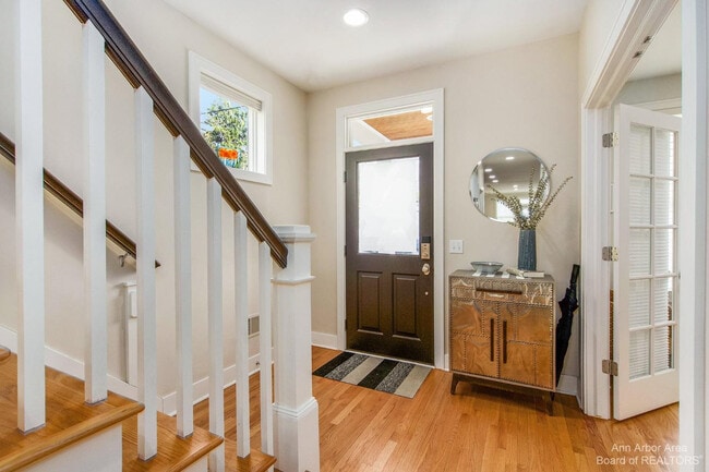 Photo - 203 W Summit St