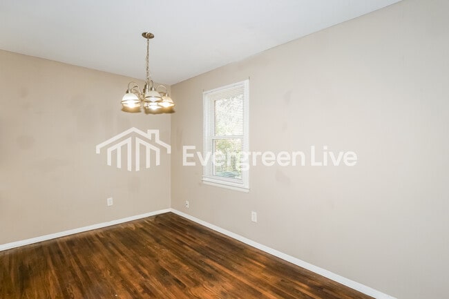 Photo - 2136 Pamela Dr