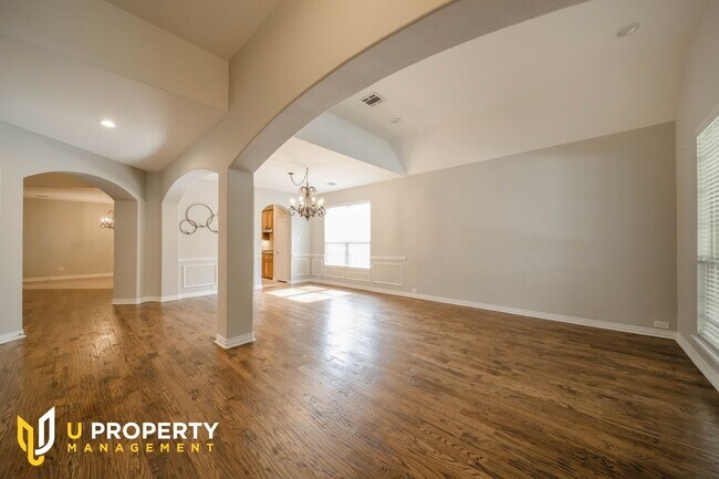 Photo - Gorgeous 5Bed +4Bth home in Frisco!