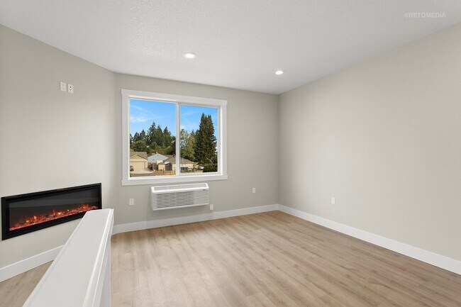 Photo - 4247 Verda Ln NE