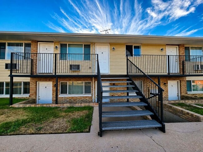 Building Photo - 3020 Denver St Unit #1