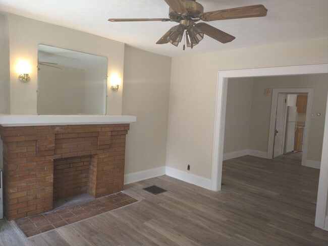 Photo - 206-208 N Harris Ave Unit 206