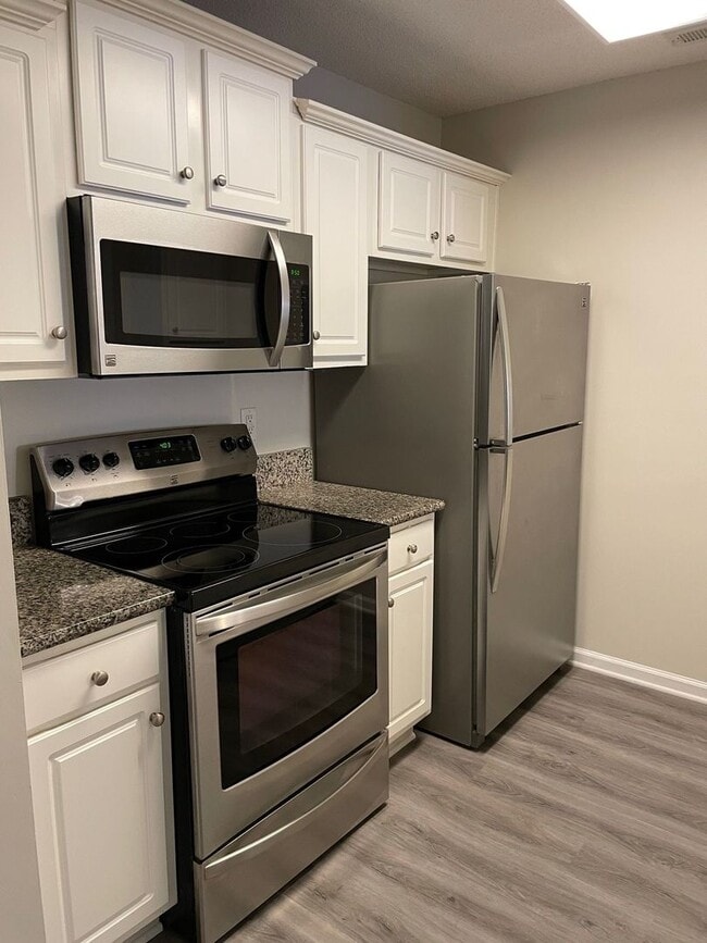 Photo - Harborview 2-Story Townhouse with Spacious Layout & Community Pool Access