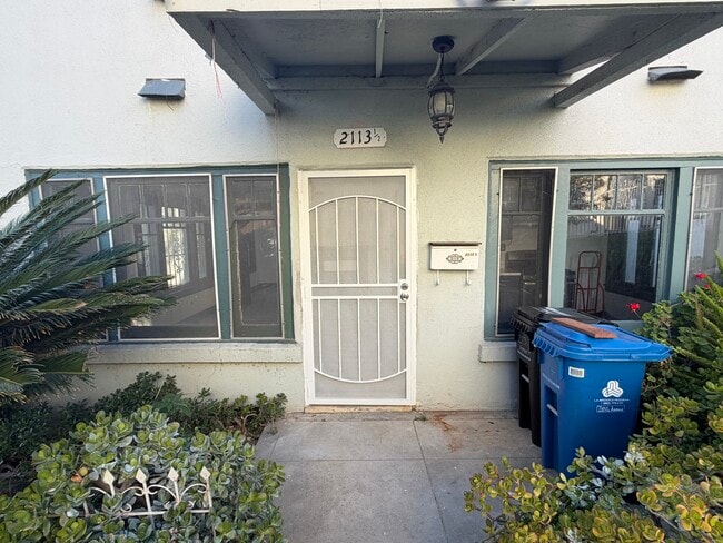 Photo - 2113 1/2 Aaron St