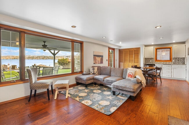 Photo - 10507 Rainier Ave S Unit ID1342433P