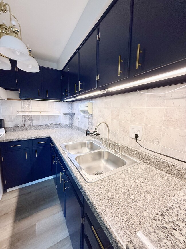 14567 Madison Ave Unit 609