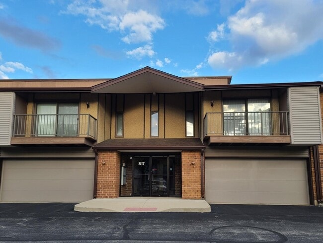 Photo - 817 Oakton St Unit 201