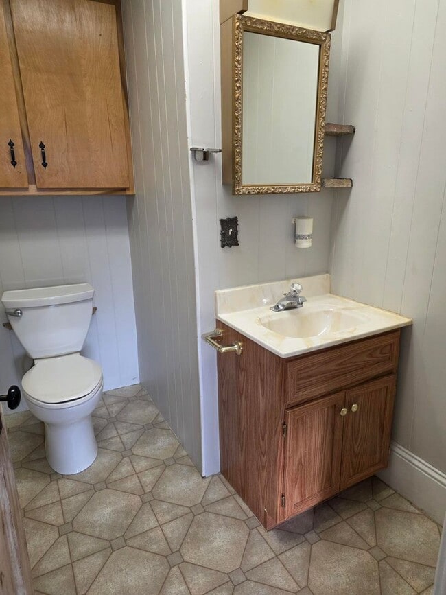 Photo - 202 East Walnut, Ashland Unit 200 East Walnut