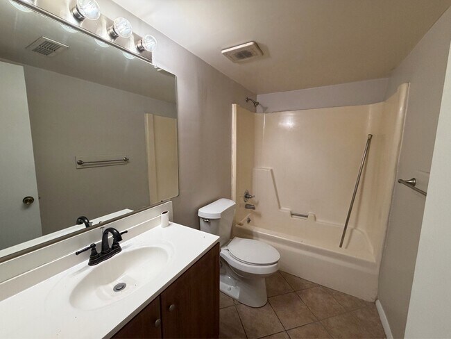 Photo - 2218 Wind Trace Cir SW