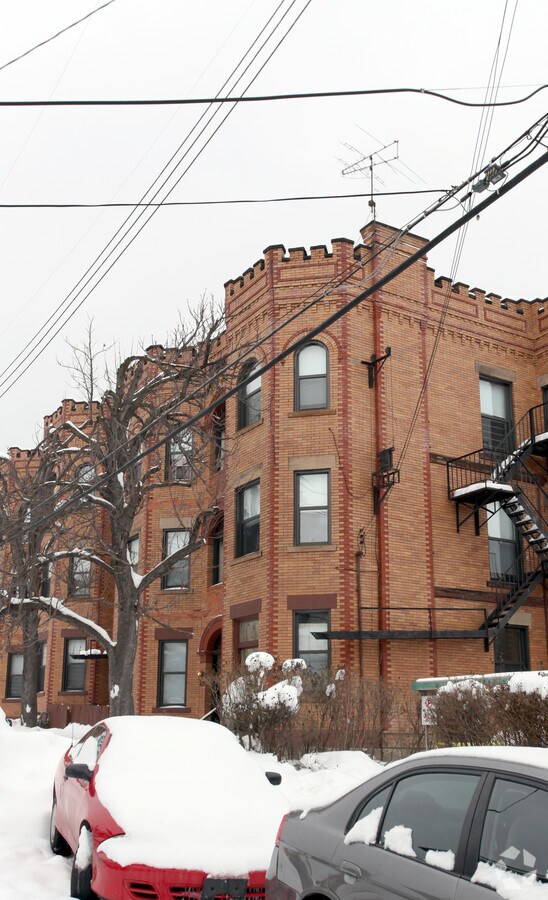 Oakland/Bates - Oakland/Bates Apartments