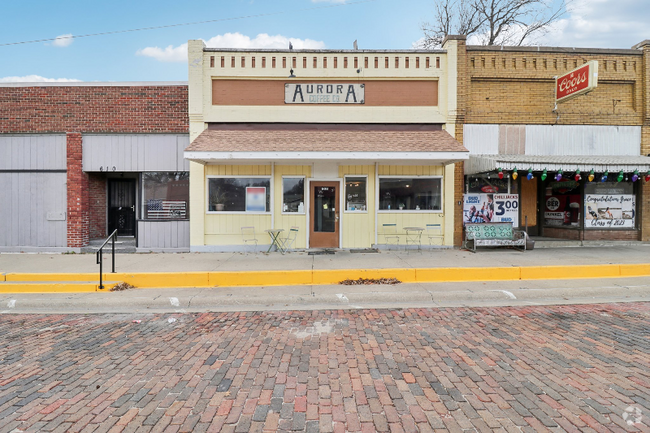 Building Photo - 608 Main St Rental