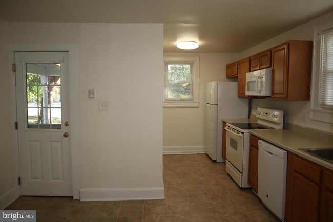 Photo - 513 Decatur Ave