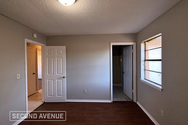 Photo - 313 NW 121st St