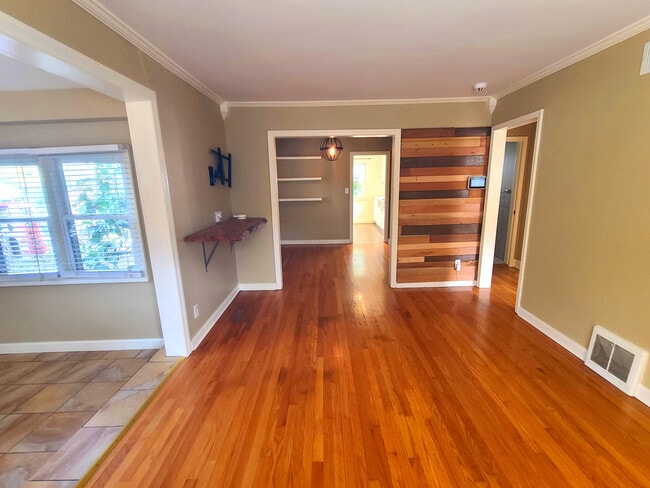 Photo - 8217 Belleview Ave