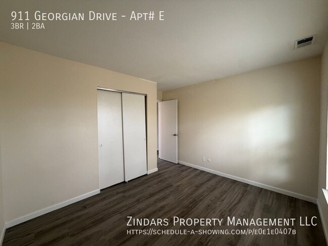 911 Georgian Dr Unit # E