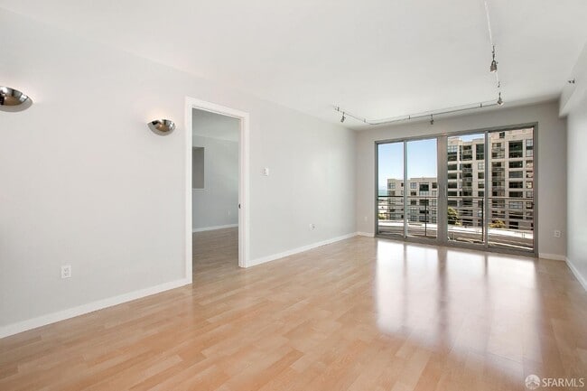 Photo - 219 Brannan St