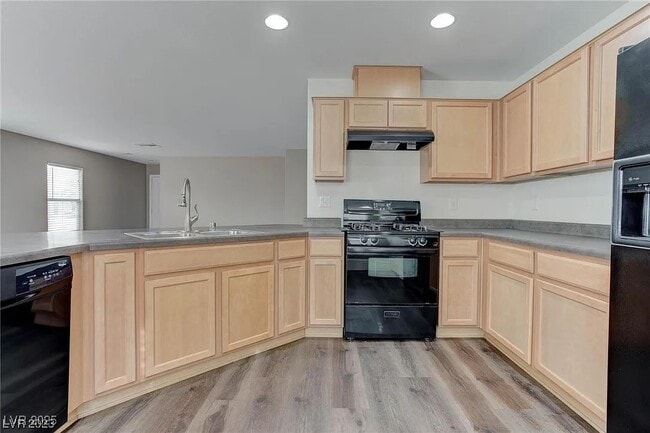 Photo - 7021 Town Forest Ave