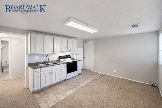 Photo - 1955-1957 S Foothill Dr Unit 1957 s Foothill Dr