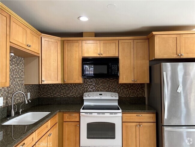 Building Photo - 619 E Olive Ave Rental
