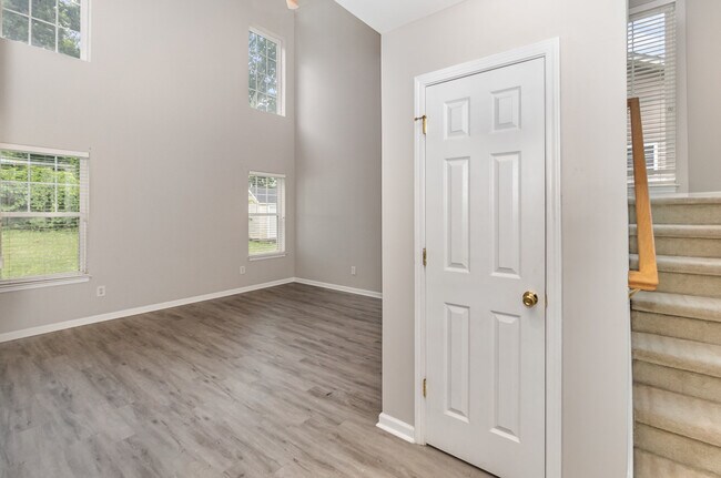 Photo - 3727 Bullard St