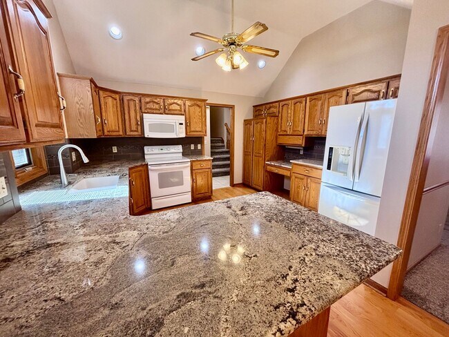 Photo - 16306 Lafayette Ave