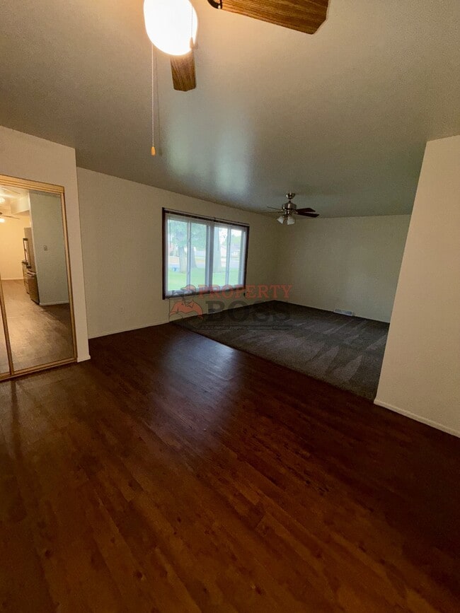 Photo - 1351 Pine Ct