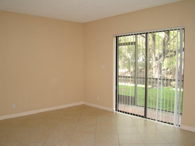 11557 NW 45th St Unit 11557-A1 - Westmount