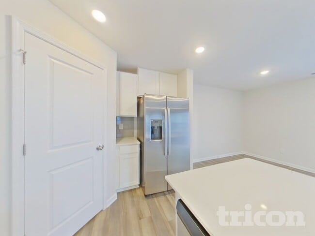 Photo - 4030 Rustling Grass Trl