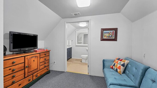 302 Shangrila Ln Unit SI ID1351226P