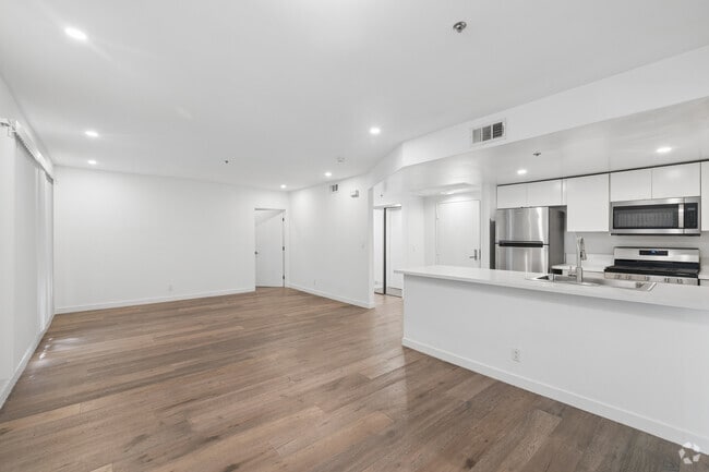 2BR, 2BA - 1,200SF - Living Room