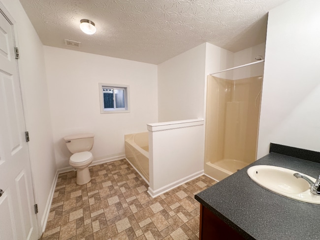 Photo - 600 Indian Trail