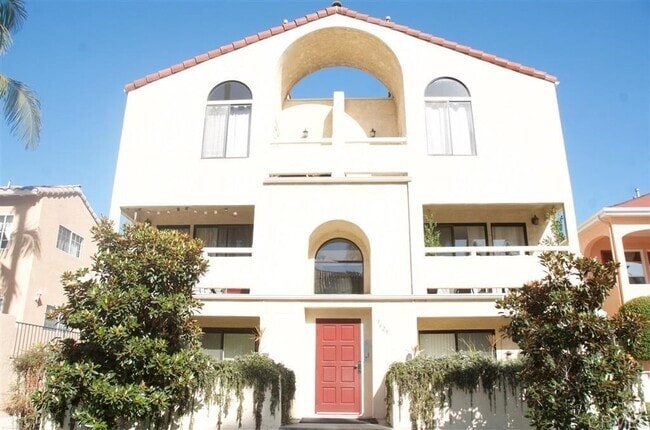 Building Photo - 3629 3rd Ave Unit #4 Rental