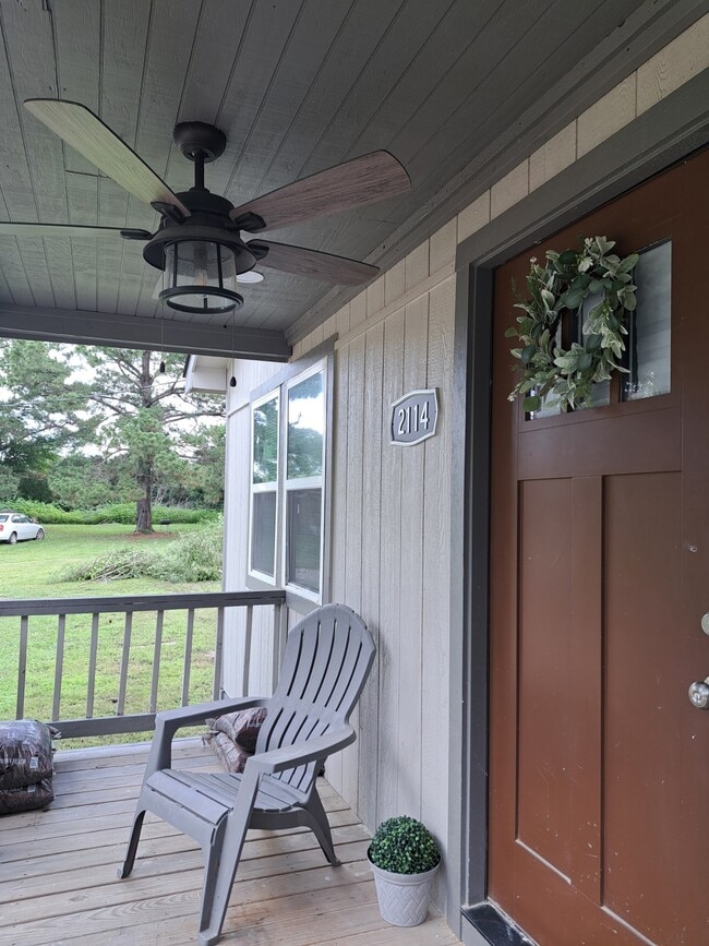 2114 N Farm to Market 1486