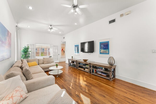 Photo - 315 Fairview St Unit A