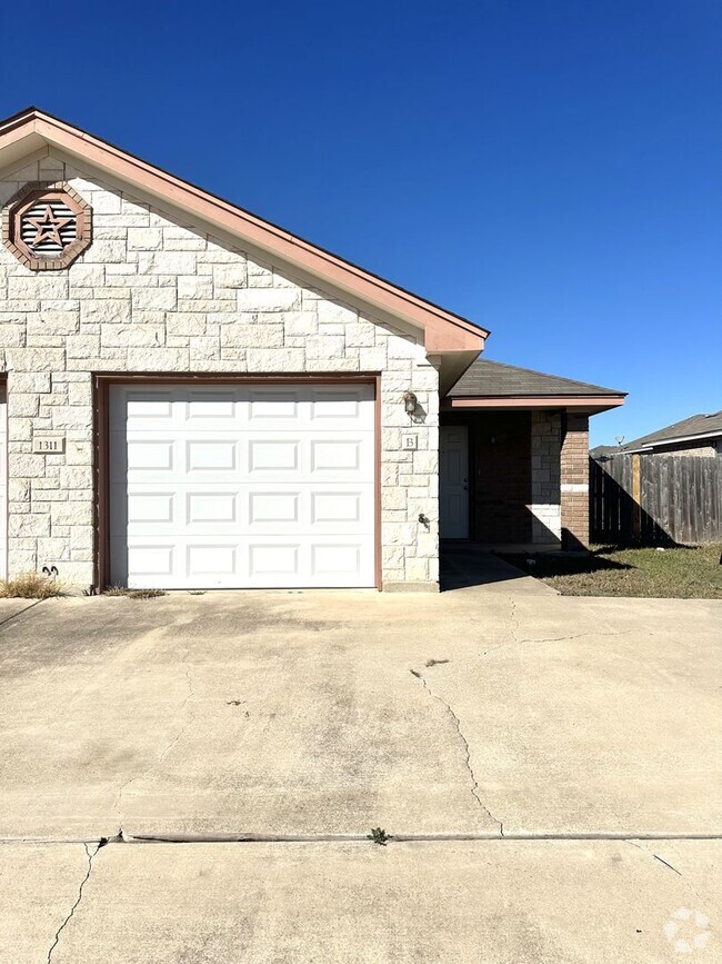 Building Photo - 2bd/ 2ba in Killeen Rental