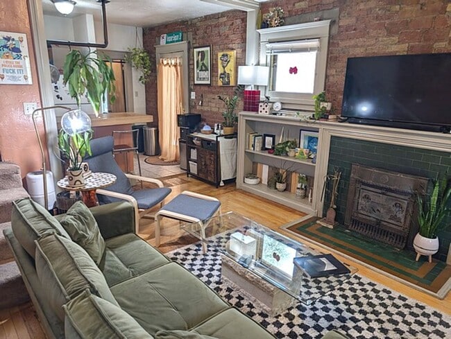 Photo - 9WIL919 Unit 2