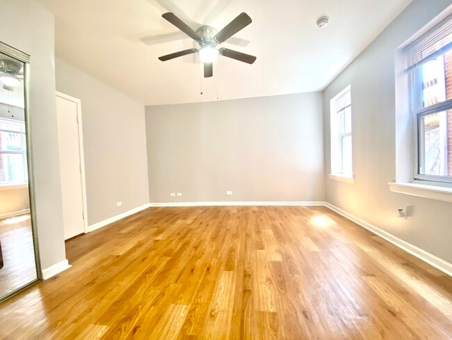 Photo - 4241 N Kenmore Ave Unit 105