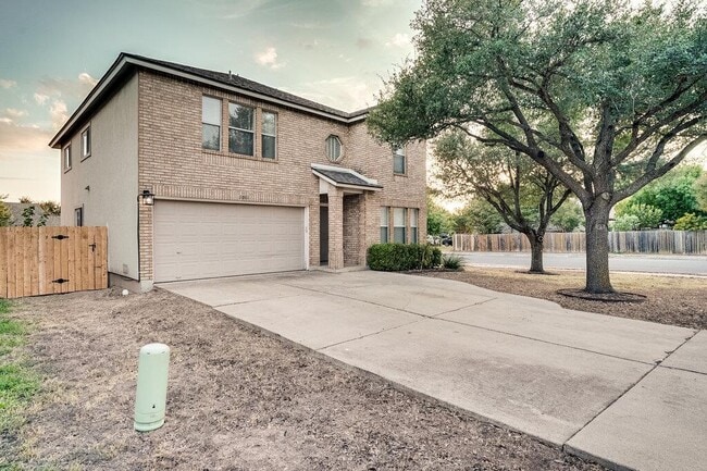 Photo - 1001 Howell Terrace Pl