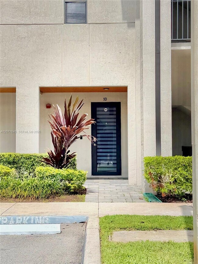 10455 NW 82nd St Unit 10